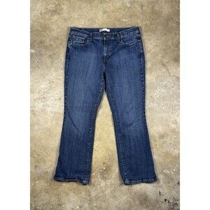Levi’s 515 Women’s Relaxed Fit Bootcut Denim 34x28.5 MidRise Unique Back Pockets